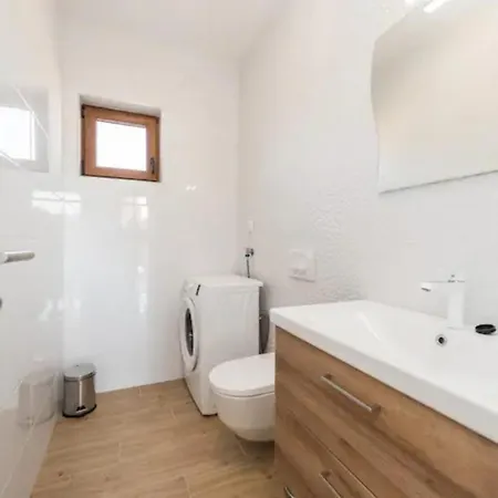 Brand New, Modern House With A Jacuzzi Privlaka (Zadar)