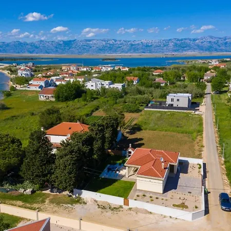 Prázdninový dům Brand New, Modern House With A Jacuzzi Privlaka (Zadar)