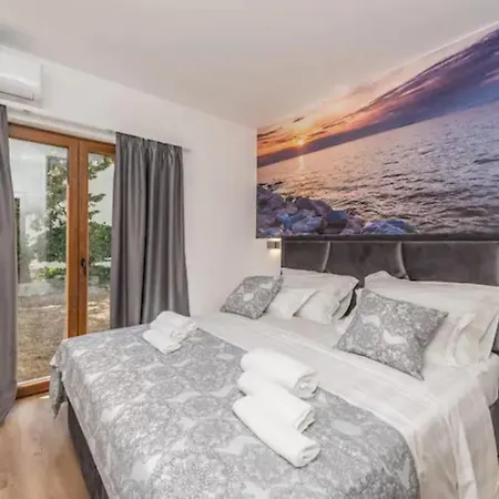 Brand New, Modern House With A Jacuzzi * Privlaka (Zadar)