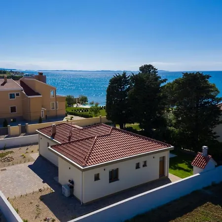 Brand New, Modern House With A Jacuzzi Privlaka (Zadar)